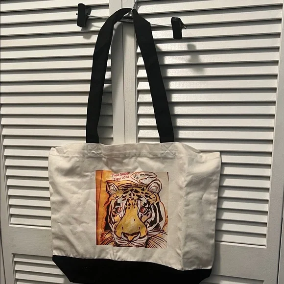 #1280**Elegant Tiger Print Tote Bag - Picture 3 of 15